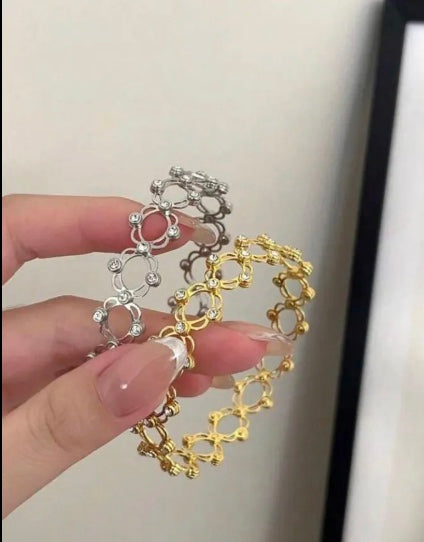 Bracelet Ring 2 in 1 Magic Twist Ring Adjustable Magnetic Therapy Transforming